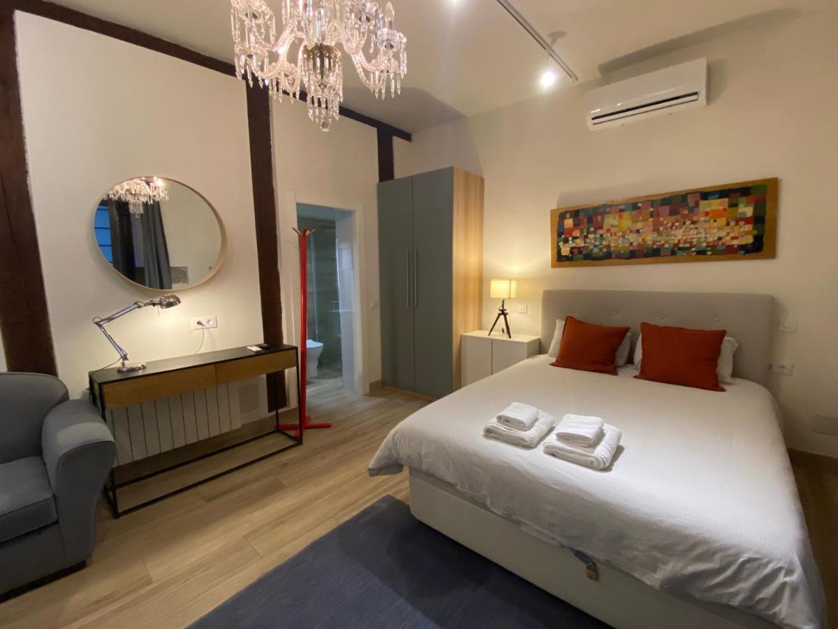 Opera Suites Fidelio , Cozy Studio In The Very Center Of Madrid Exterior photo