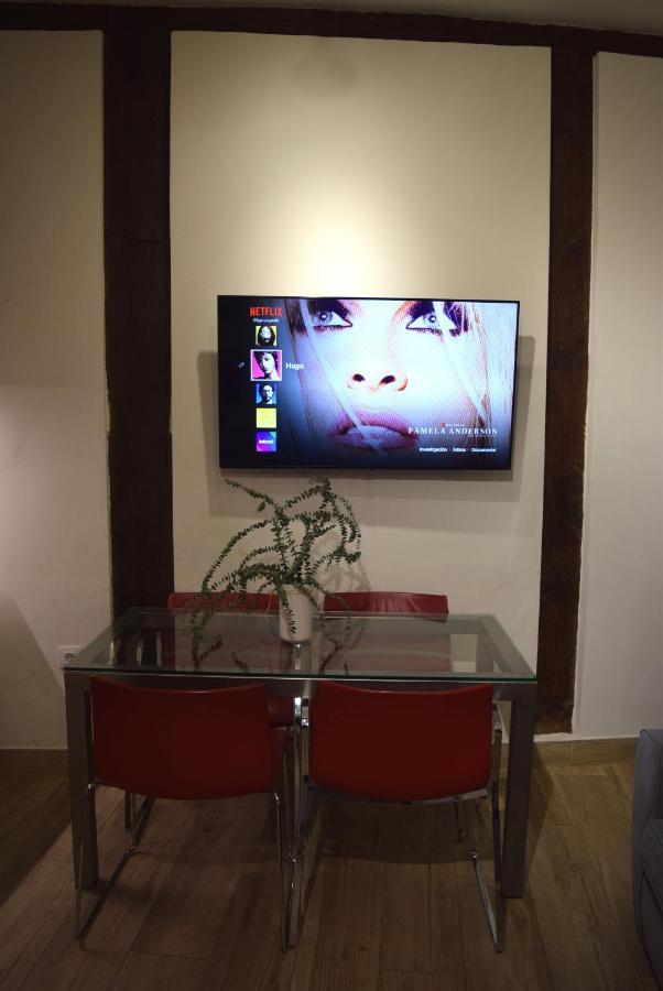Opera Suites Fidelio , Cozy Studio In The Very Center Of Madrid Exterior photo